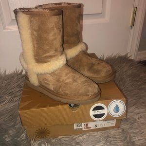 Chestnut Uggs with fur (CARTER Uggs)